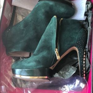 Vince Camuto suede heels